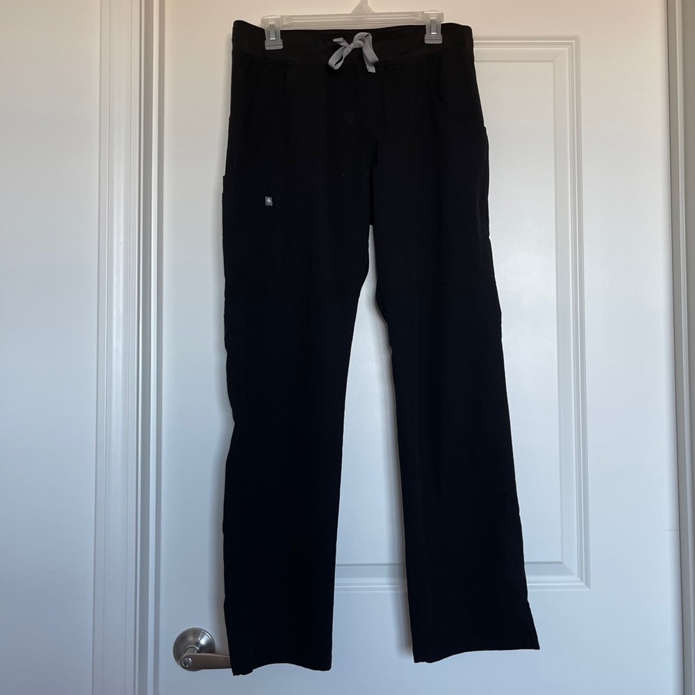 Figs Kade Cargo Pants in black